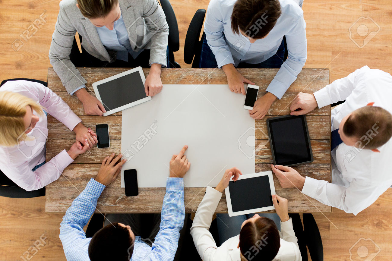 36667912-business-people-technology-and-team-work-concept-close-up-of-creative-team-with-blank-paper-smartpho-Stock-Photo